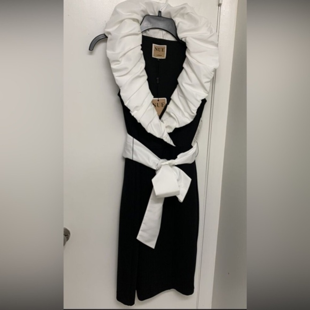 NWT - NUE by Shani Dress - 10